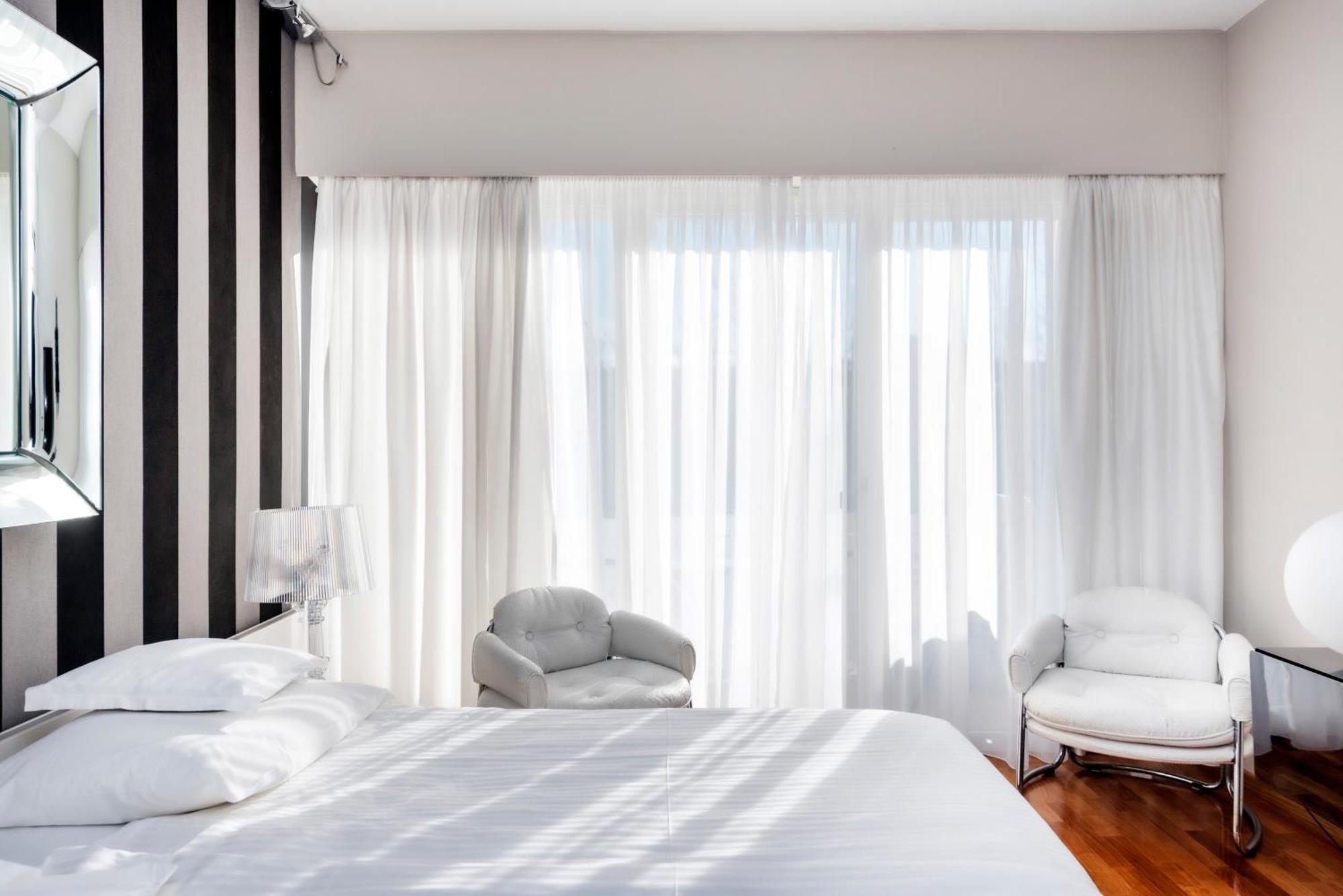 Aurora Hotel 4*